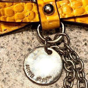 💙2/$10! Nine West key chain